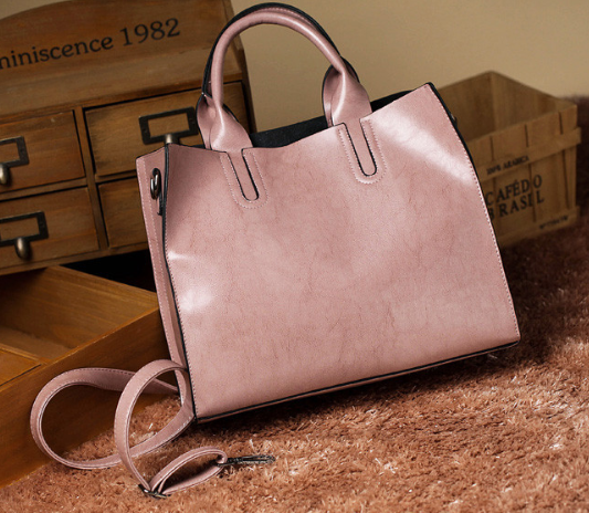 Chic Styled Ladies Handbags