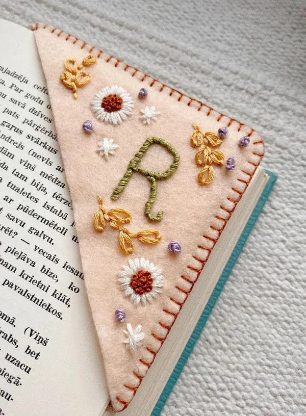 Personalized hand embroidered corner bookmark