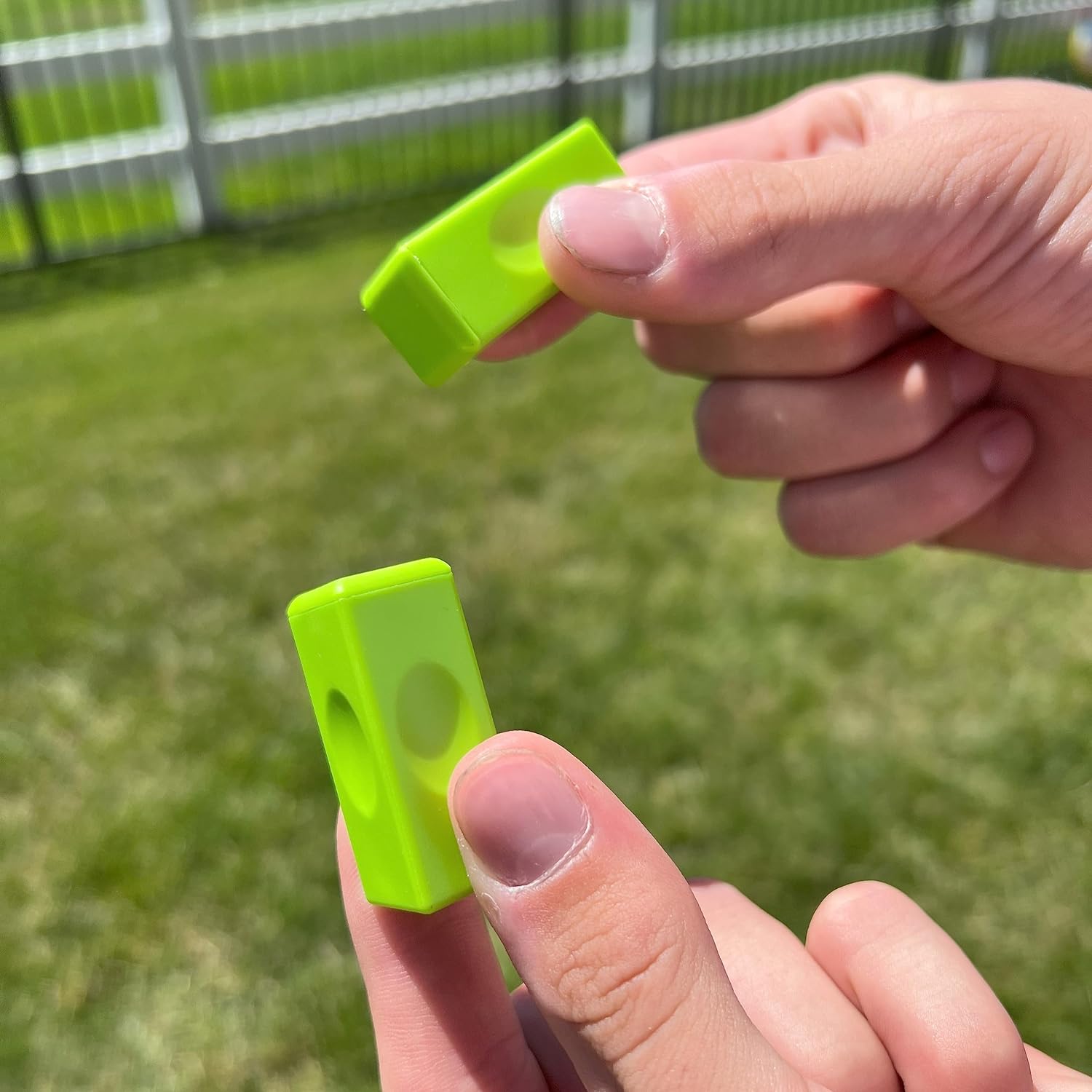 Magnetic building blocks bounce bricks