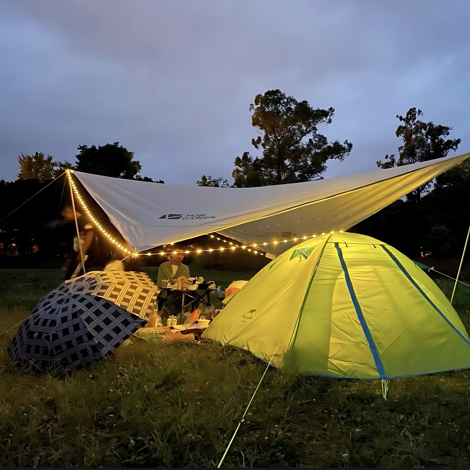 Retractable Camping Lights: All-in-One Warm & RGB Modes